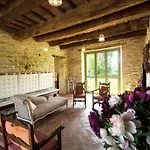 Villa W Wine Tours Near